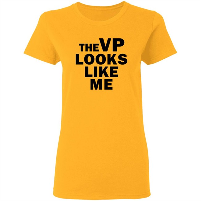 Like Me Merch The Vp Looks Like Me Sweatshirt White T Shirt Ayanna Pressley Like Me Merch The Vp Looks Like Me Sweatshirt White T Shirt Ayanna Pressley