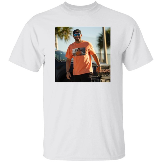 Barstool Store Meta Tee Shirt Martinez Wearing A T Shirt Of Tom Brady Shirt